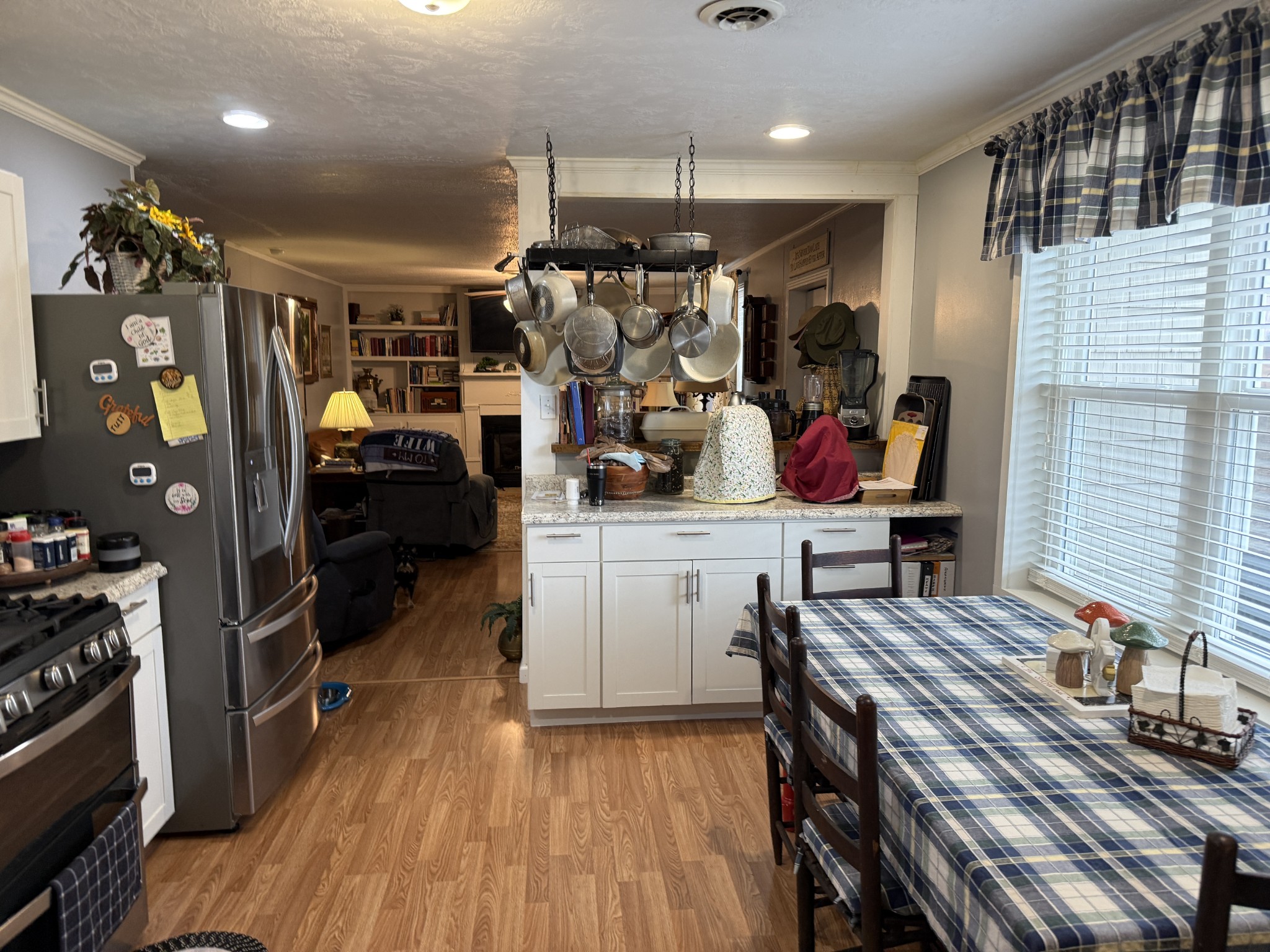 201 South Point Drive Camden, TN 38320 - Photo 26 of 30 a view of a chairs and table in a room