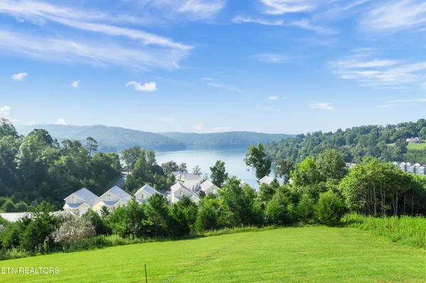$399,000 | 110 East Hbr Vw Lane, Unit A, La Follette, TN 37766