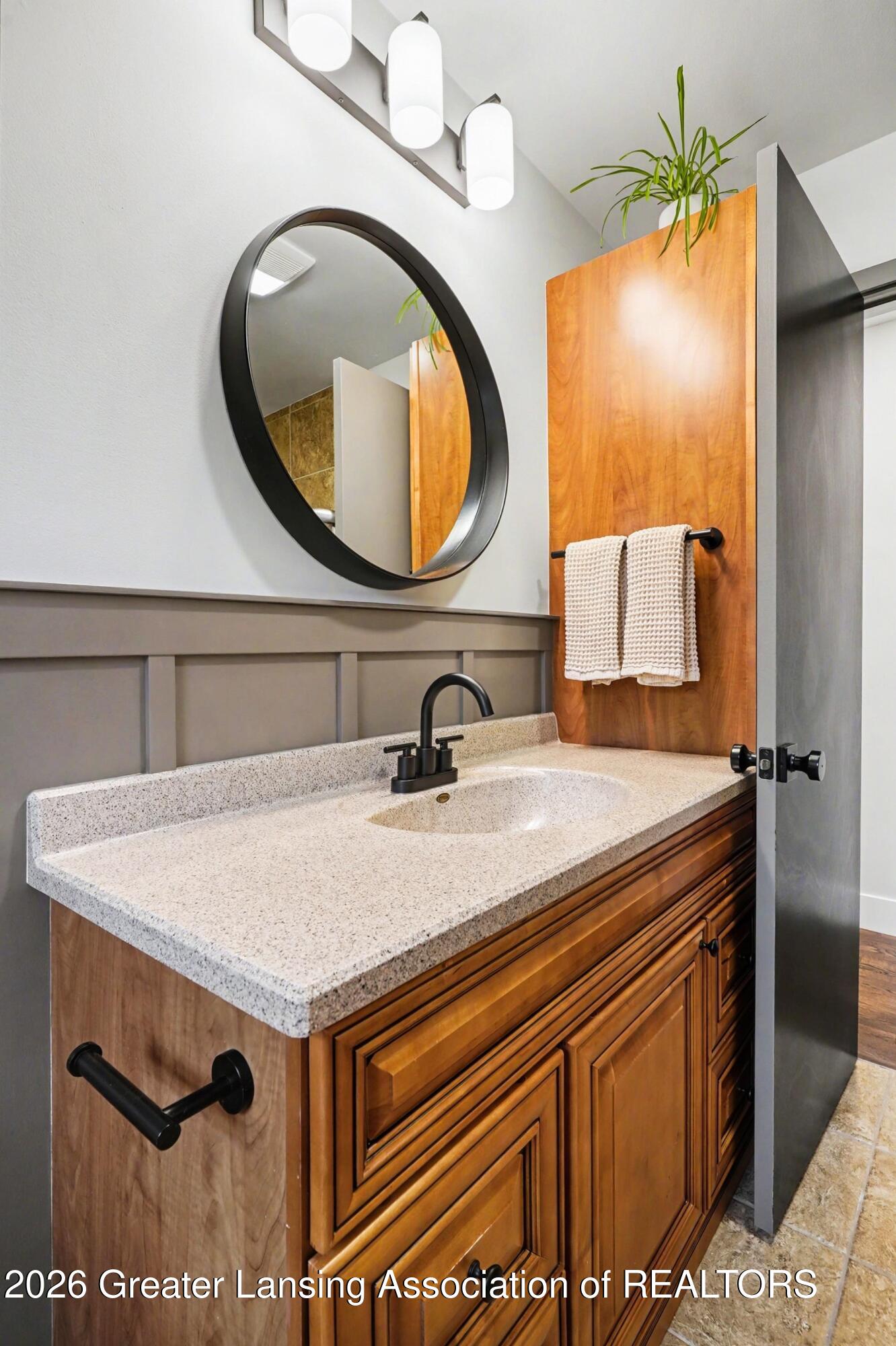 6285 Bishop Road Lansing, MI 48911 - Photo 22 of 38 024_file_9708