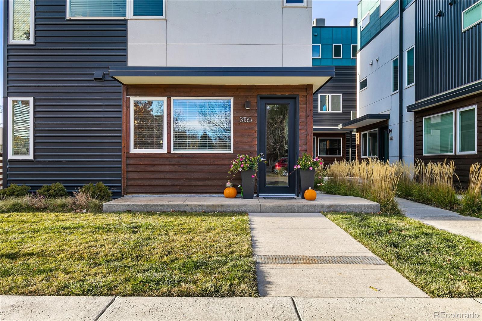 3155 Lawrence Street Denver, CO 80205 - Photo 3 of 37