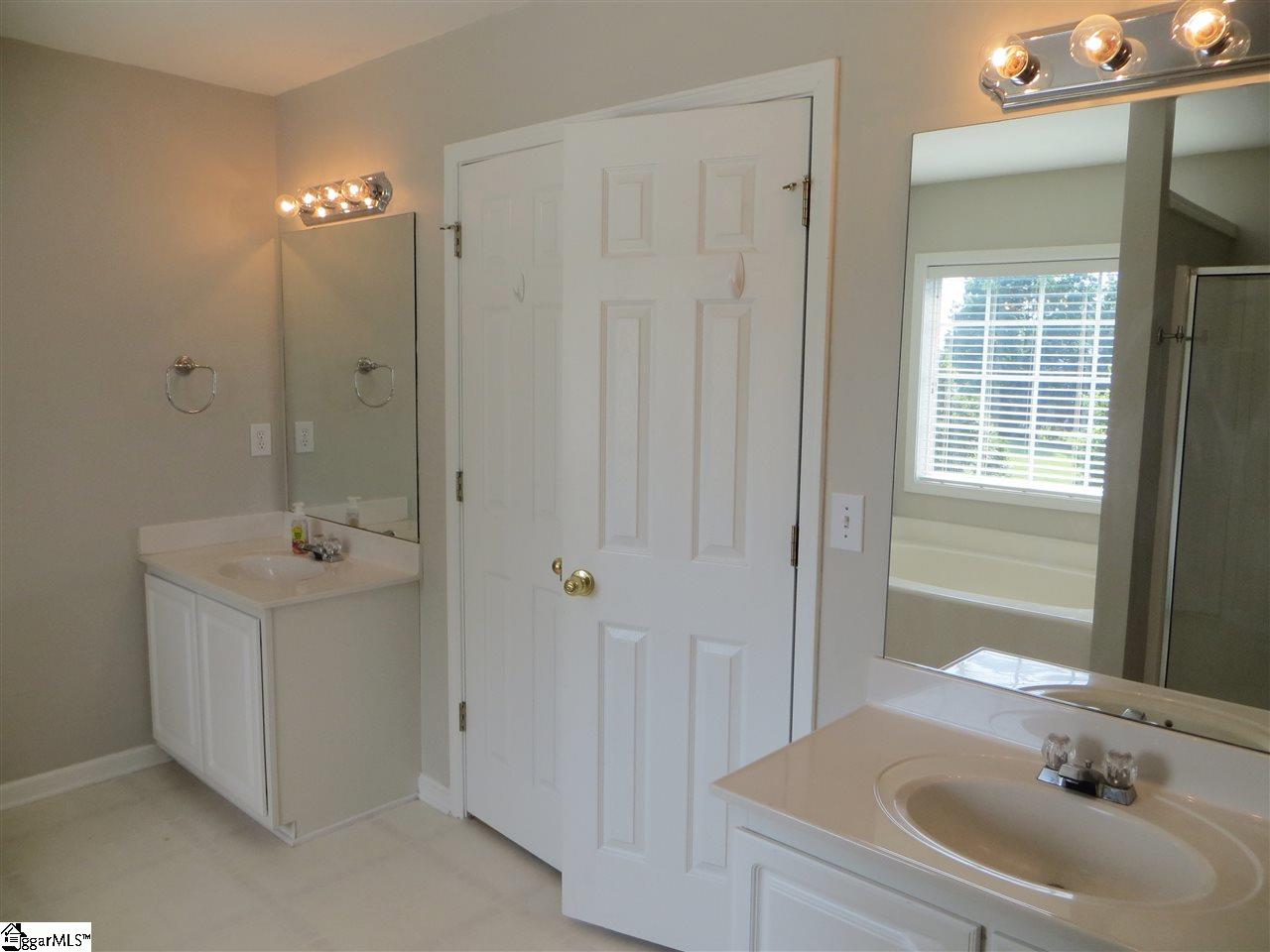 208 Ackerman Court Greenville, SC 29607 - Photo 14 of 33 Gallery Image 14