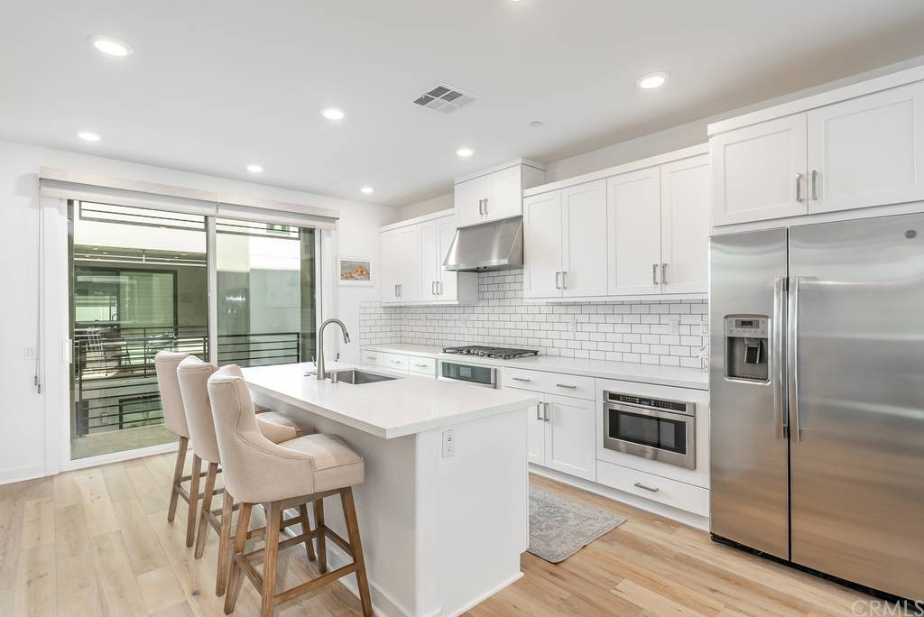 333 Lodestar Tustin, CA 92782 - Photo 4 of 50