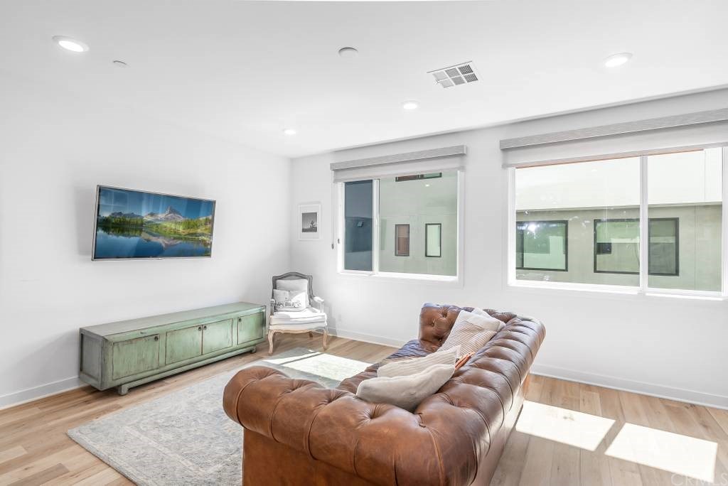 333 Lodestar Tustin, CA 92782 - Photo 9 of 50