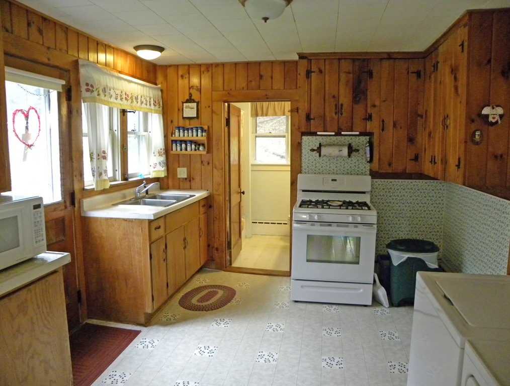 31 Thompson Road Colrain, MA 01340 - Photo 8 of 14