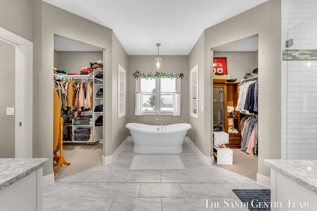 $1,499,999 | 16527 Lake Michigan Drive, Grand Haven, MI 49417