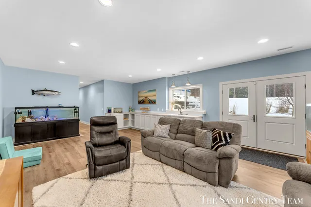 $1,499,999 | 16527 Lake Michigan Drive, Grand Haven, MI 49417