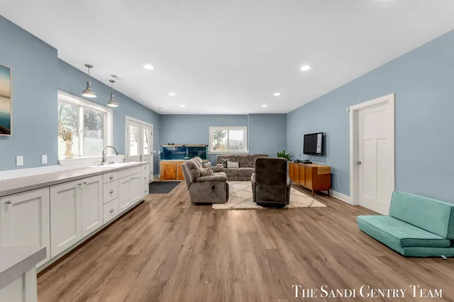 $1,499,999 | 16527 Lake Michigan Drive, Grand Haven, MI 49417