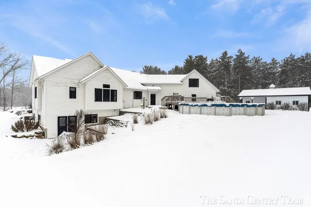 $1,499,999 | 16527 Lake Michigan Drive, Grand Haven, MI 49417