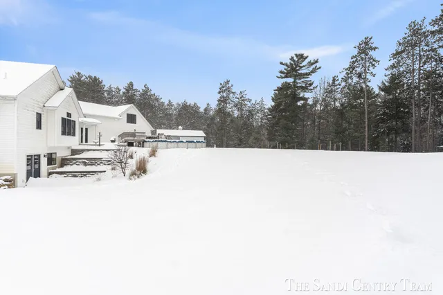 $1,499,999 | 16527 Lake Michigan Drive, Grand Haven, MI 49417