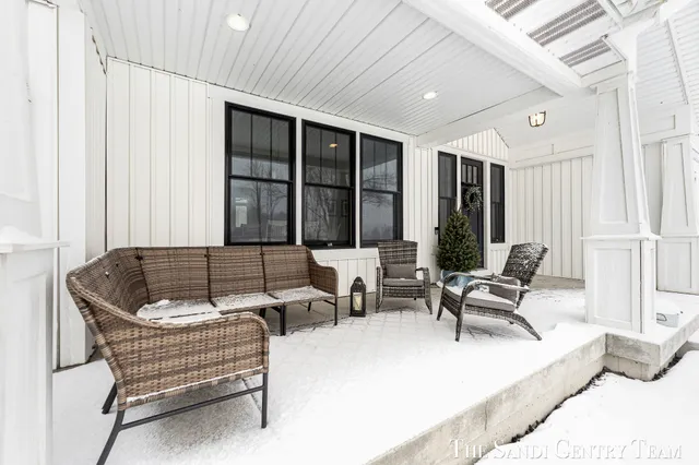 $1,499,999 | 16527 Lake Michigan Drive, Grand Haven, MI 49417