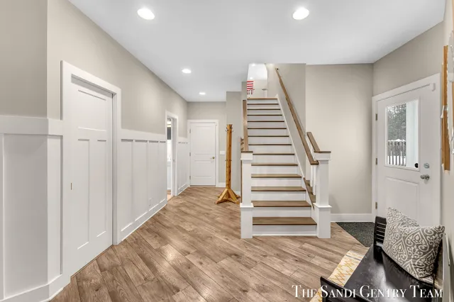 $1,499,999 | 16527 Lake Michigan Drive, Grand Haven, MI 49417