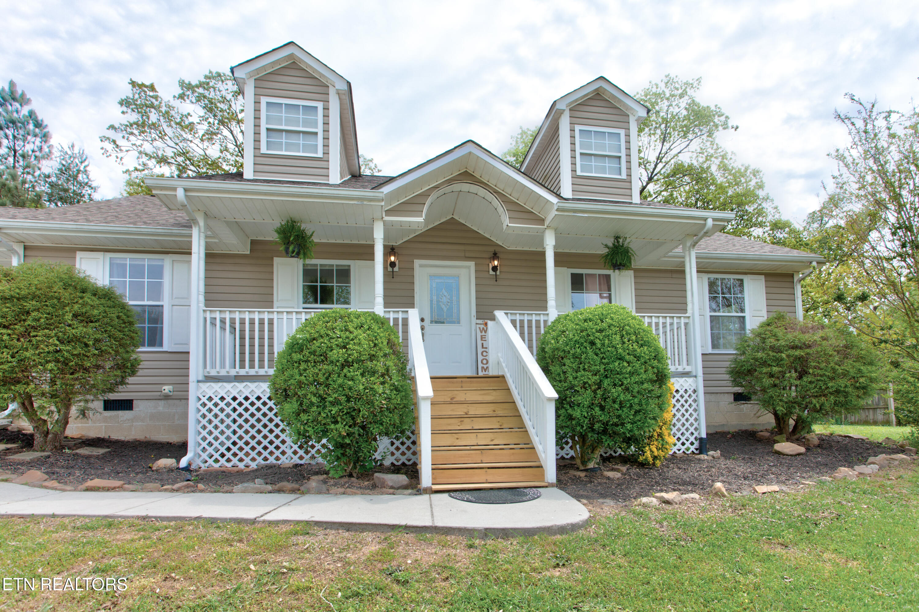 292 Sweetsprings Road Madisonville, TN 37354 - Photo 2 of 32 292 Sweetsprings Rd-53