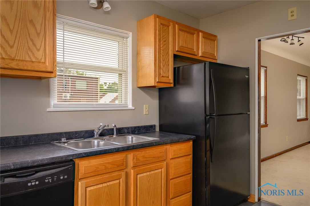 4018 Garrison Road Toledo, OH 43613 - Photo 7 of 16 Gallery Image 7