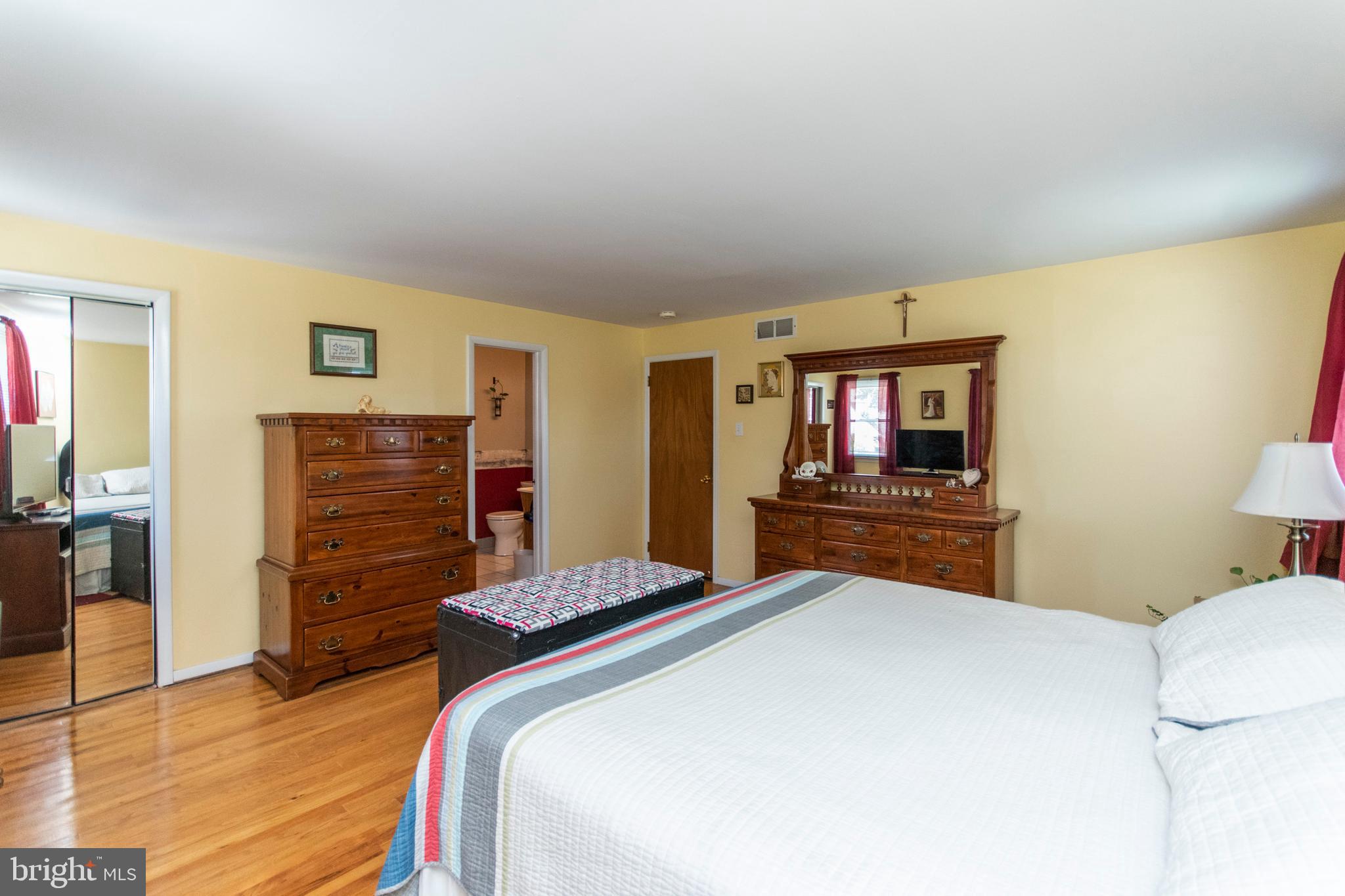 9669 Sandanne Road Philadelphia, PA 19115 - Photo 15 of 27 Main Bedroom