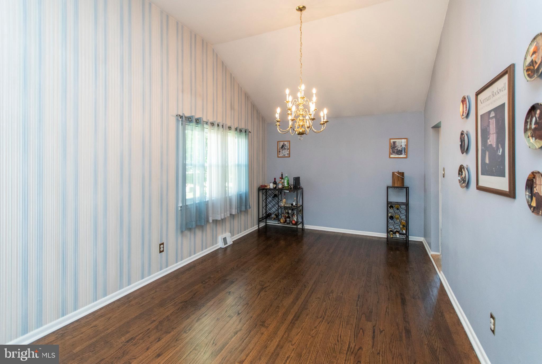 9669 Sandanne Road Philadelphia, PA 19115 - Photo 7 of 27 Dining room
