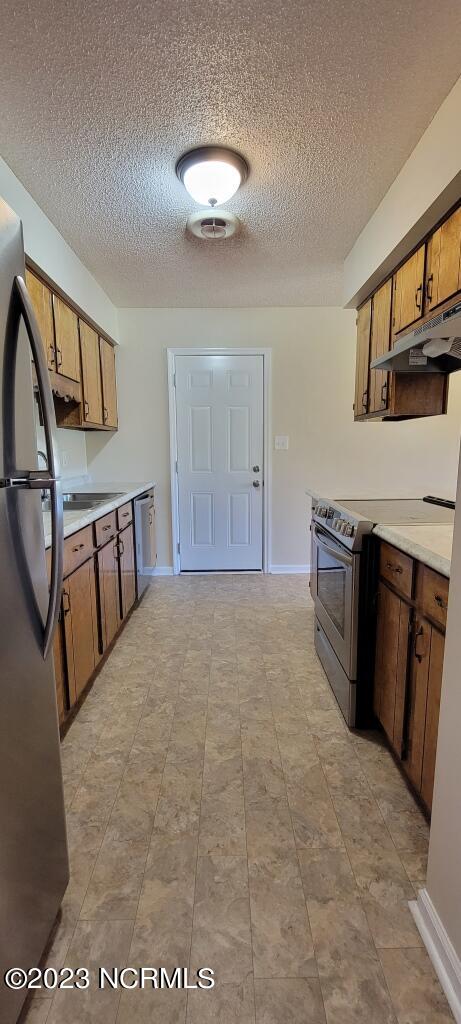527 Raintree Circle Jacksonville, NC 28540 - Photo 7 of 29