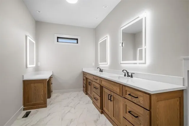 $939,500 | 13311 Woodland Ranch Drive, Lone Jack, MO 64086