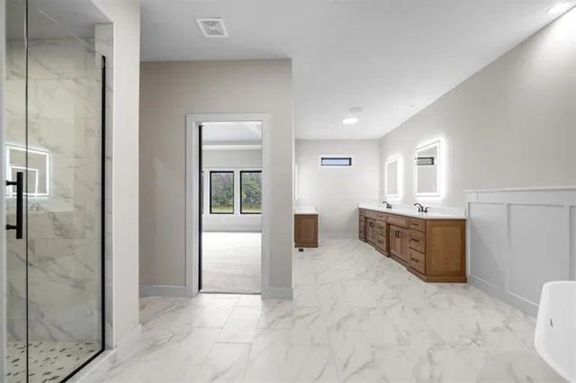 $939,500 | 13311 Woodland Ranch Drive, Lone Jack, MO 64086