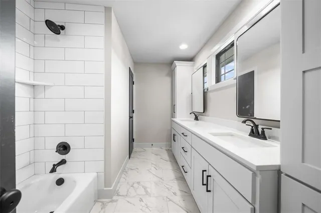 $939,500 | 13311 Woodland Ranch Drive, Lone Jack, MO 64086