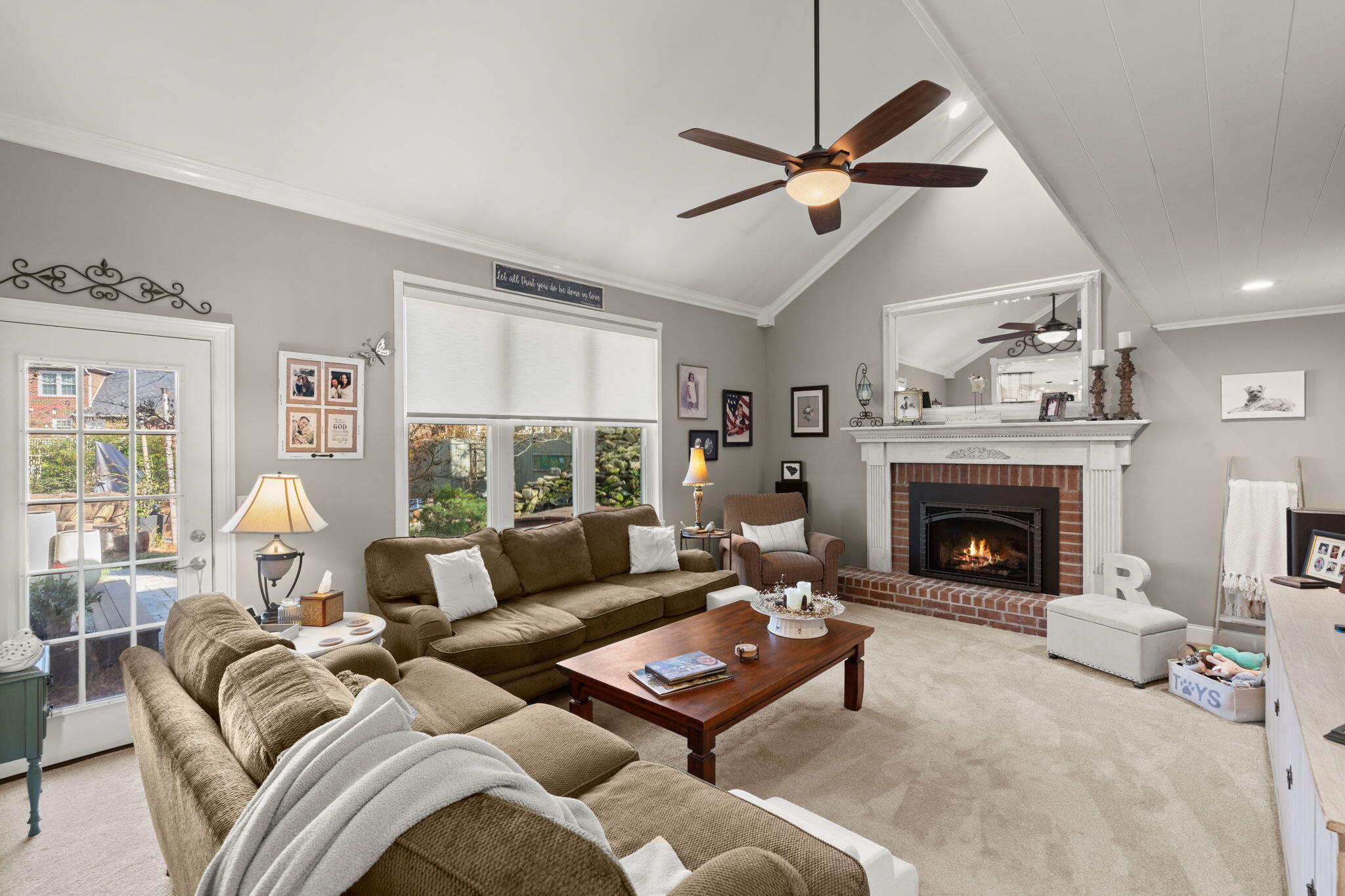 105 Spike Point Court Goose Creek, SC 29445 - Photo 23 of 49 Living room