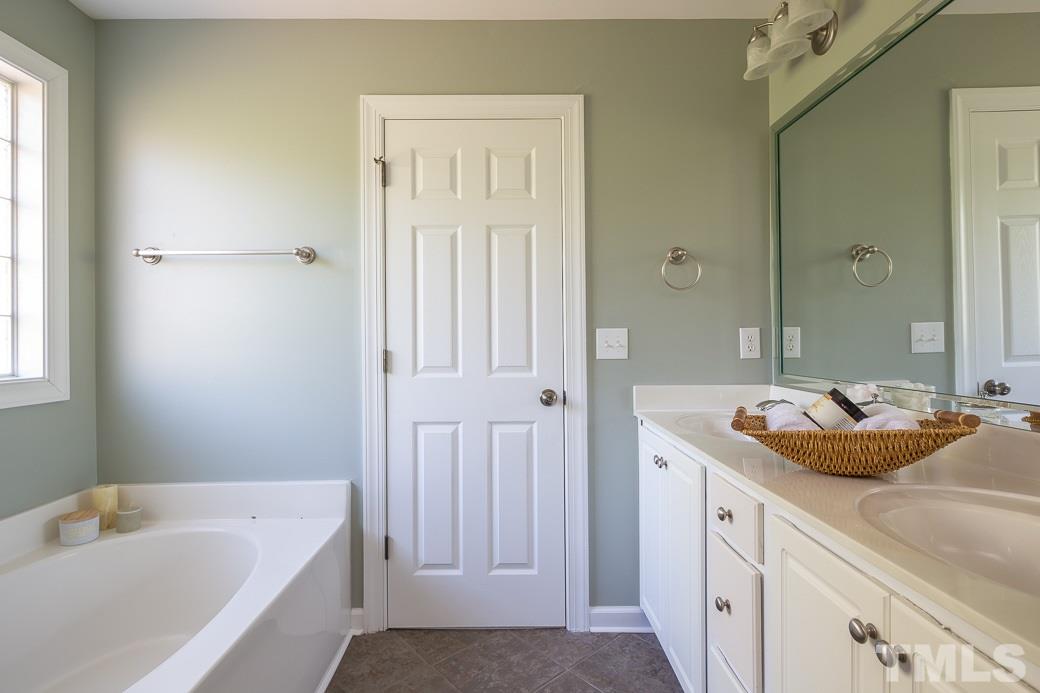3301 Neuse Crossing Drive Raleigh, NC 27616 - Photo 16 of 23 Gallery Image 16