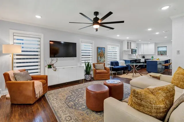 $485,000 | 3816 Collinwood Avenue, Fort Worth, TX 76107