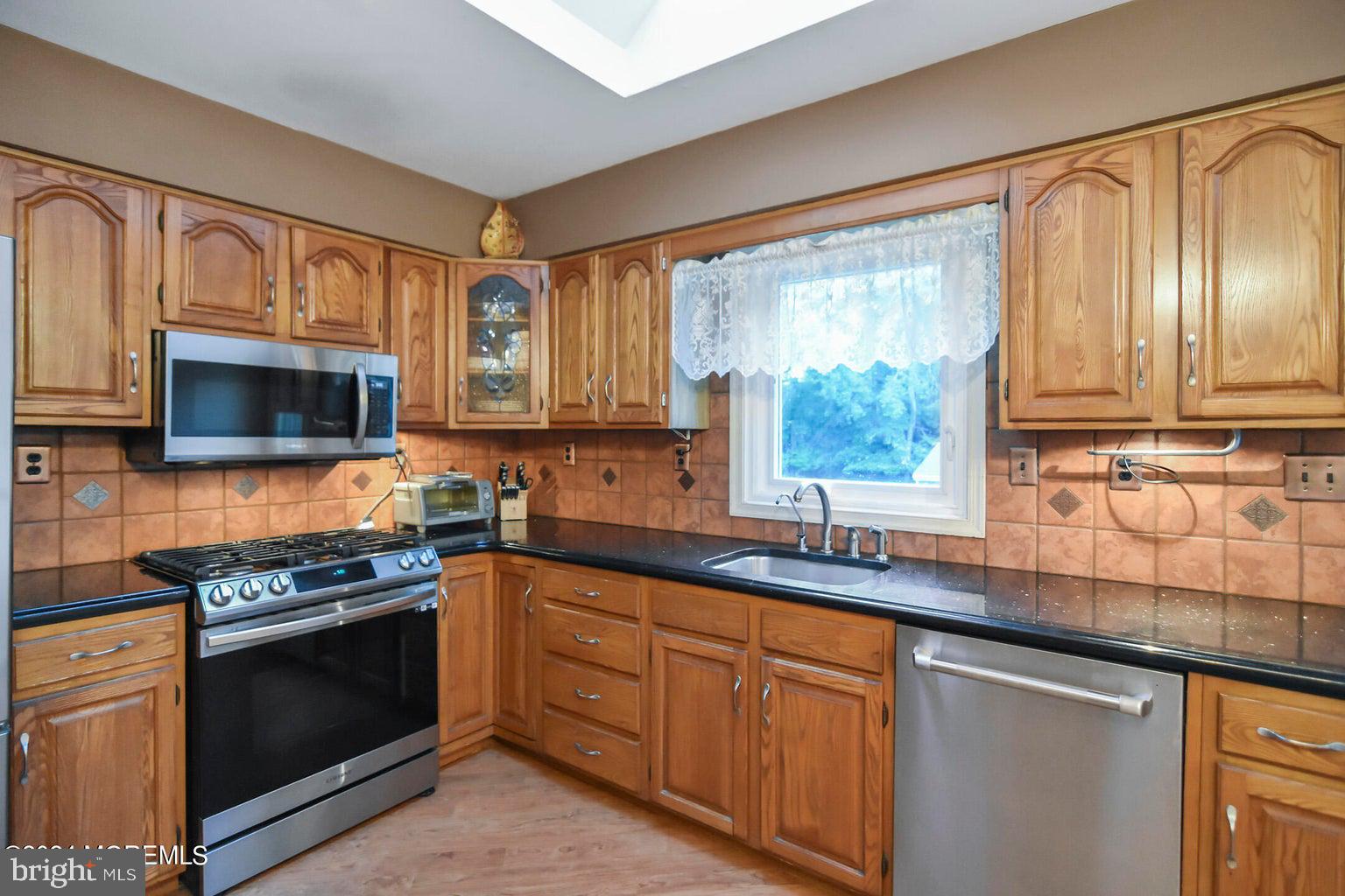 140 Long Swamp Road New Egypt, NJ 08533 - Photo 5 of 27 Gallery Image 5