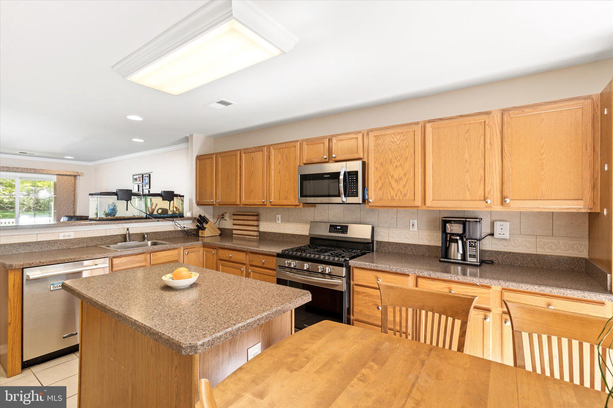 317 Watkins Road Pennington, NJ 08534 - Photo 11 of 26