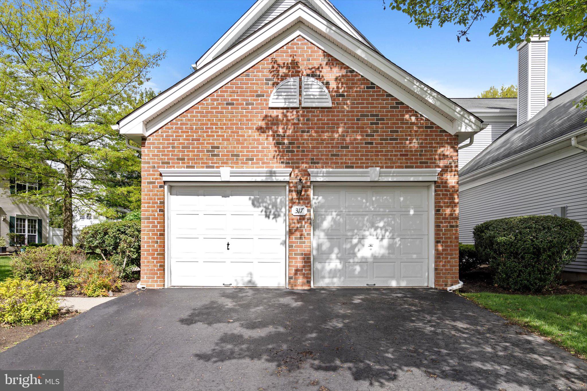317 Watkins Road Pennington, NJ 08534 - Photo 2 of 26