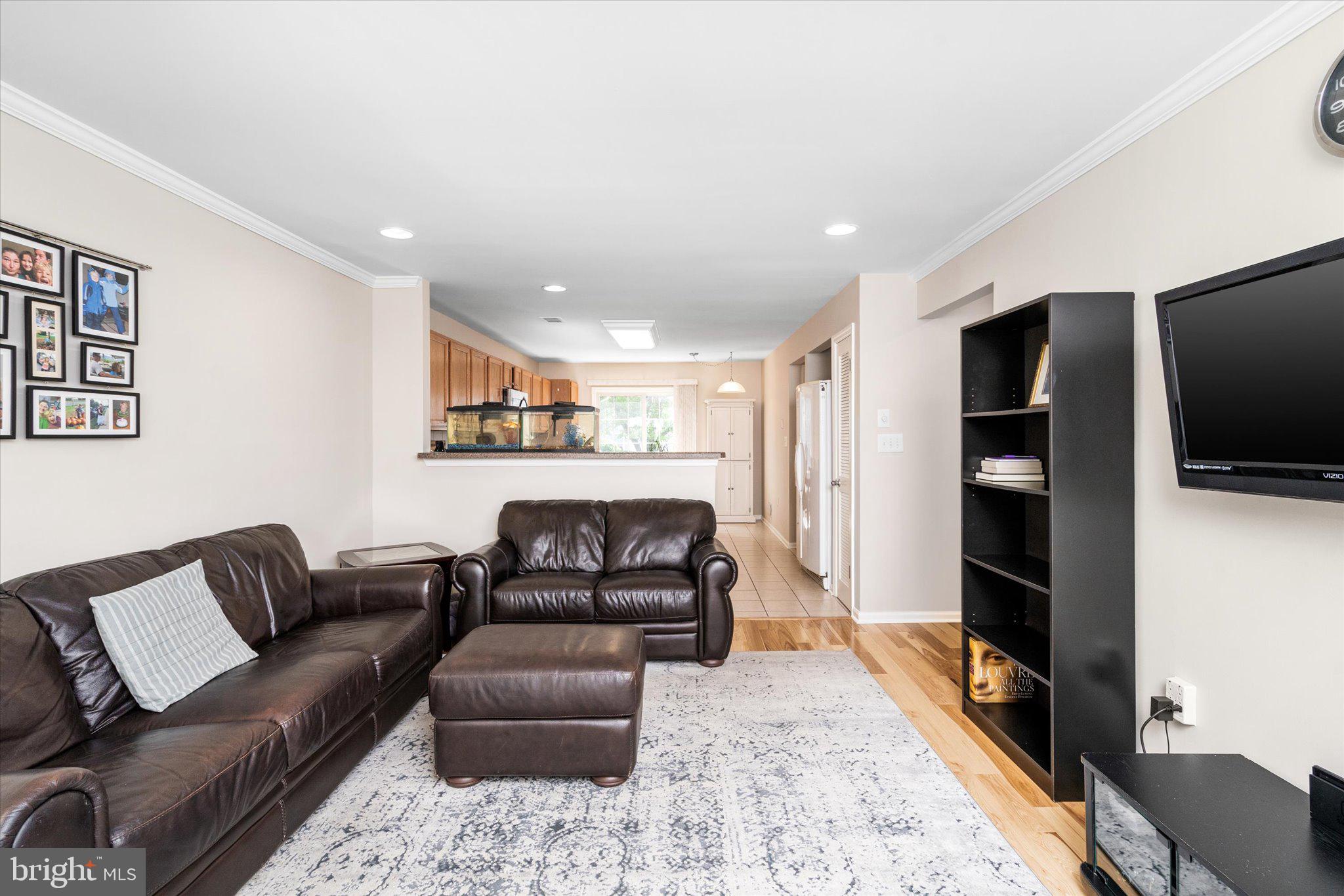 317 Watkins Road Pennington, NJ 08534 - Photo 9 of 26