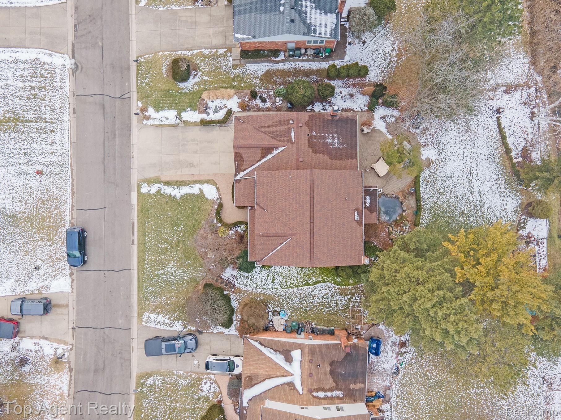724 Lion Street Rochester, MI 48307 - Photo 38 of 50 DJI_0366.jpg