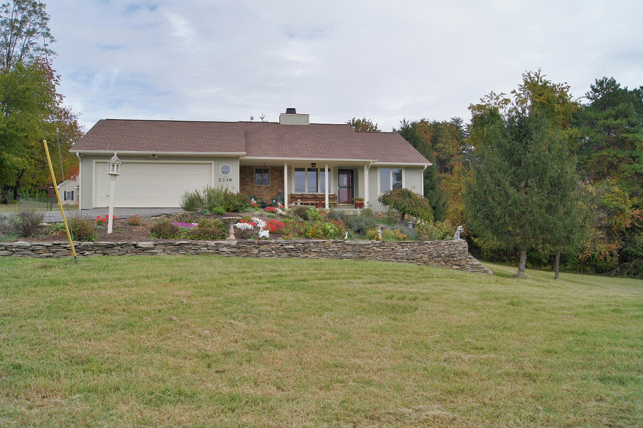 2336 East Ruritan Road Roanoke, VA 24012 - Photo 2 of 20 EXTERIOR