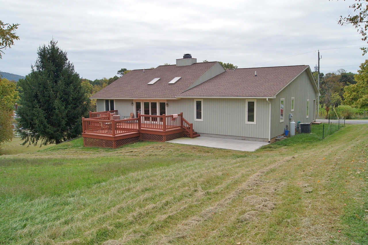 2336 East Ruritan Road Roanoke, VA 24012 - Photo 17 of 20 EXTERIOR