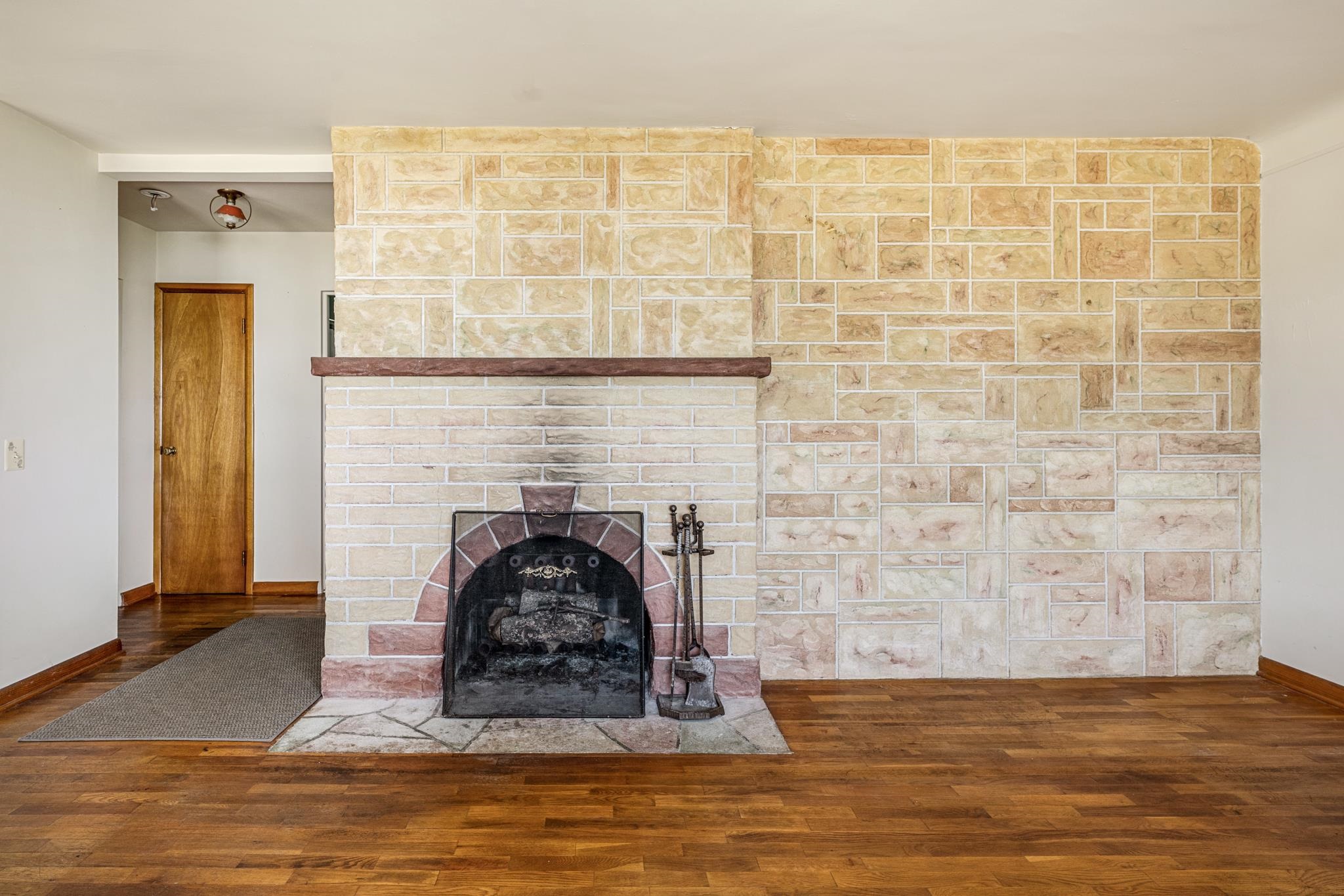 7242 South Brooks Road Maple City, MI 49664 - Photo 12 of 64 1912718-11.JPG