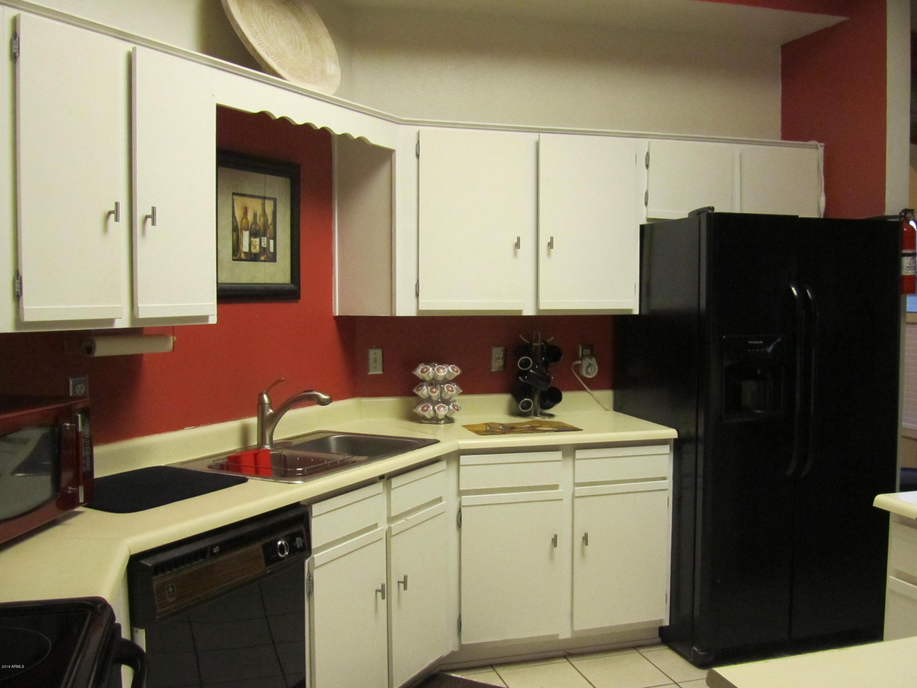 810 East Grandview Road Phoenix, AZ 85022 - Photo 7 of 19 Kitchen
