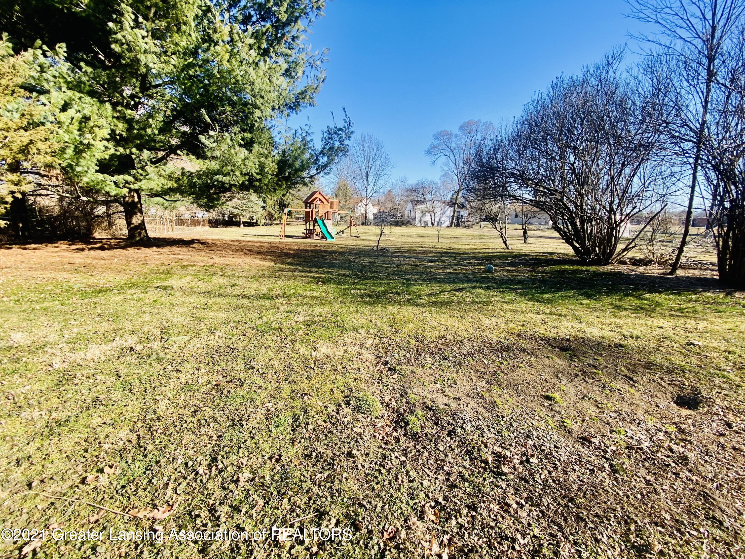 115 East Miller Road Lansing, MI 48911 - Photo 25 of 25 back yard