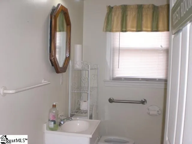 $389,900 | 1 Elizabeth Drive, Greenville, SC 29615