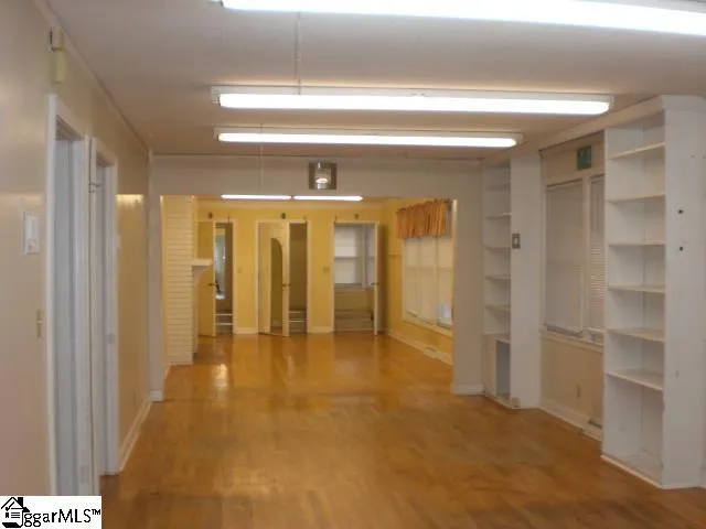 $389,900 | 1 Elizabeth Drive, Greenville, SC 29615