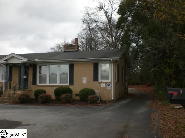 $389,900 | 1 Elizabeth Drive, Greenville, SC 29615