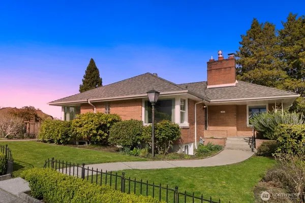 $1,449,000 | 2462 36th Avenue West, Seattle, WA 98199