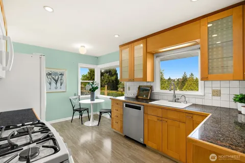 $1,449,000 | 2462 36th Avenue West, Seattle, WA 98199