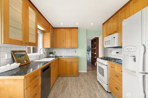 $1,449,000 | 2462 36th Avenue West, Seattle, WA 98199