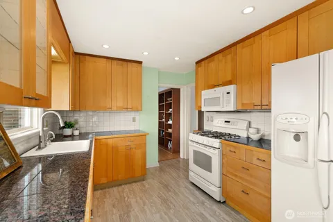 $1,449,000 | 2462 36th Avenue West, Seattle, WA 98199