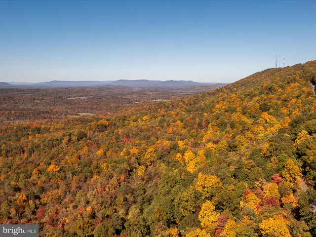 $766,480 | 14 Tuscarora Pike, Hedgesville, WV 25427