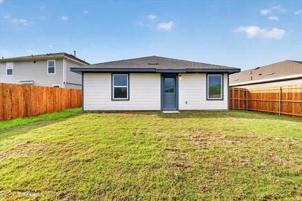 $1,800 | 1113 Northfield Drive, Caddo Mills, TX 75135