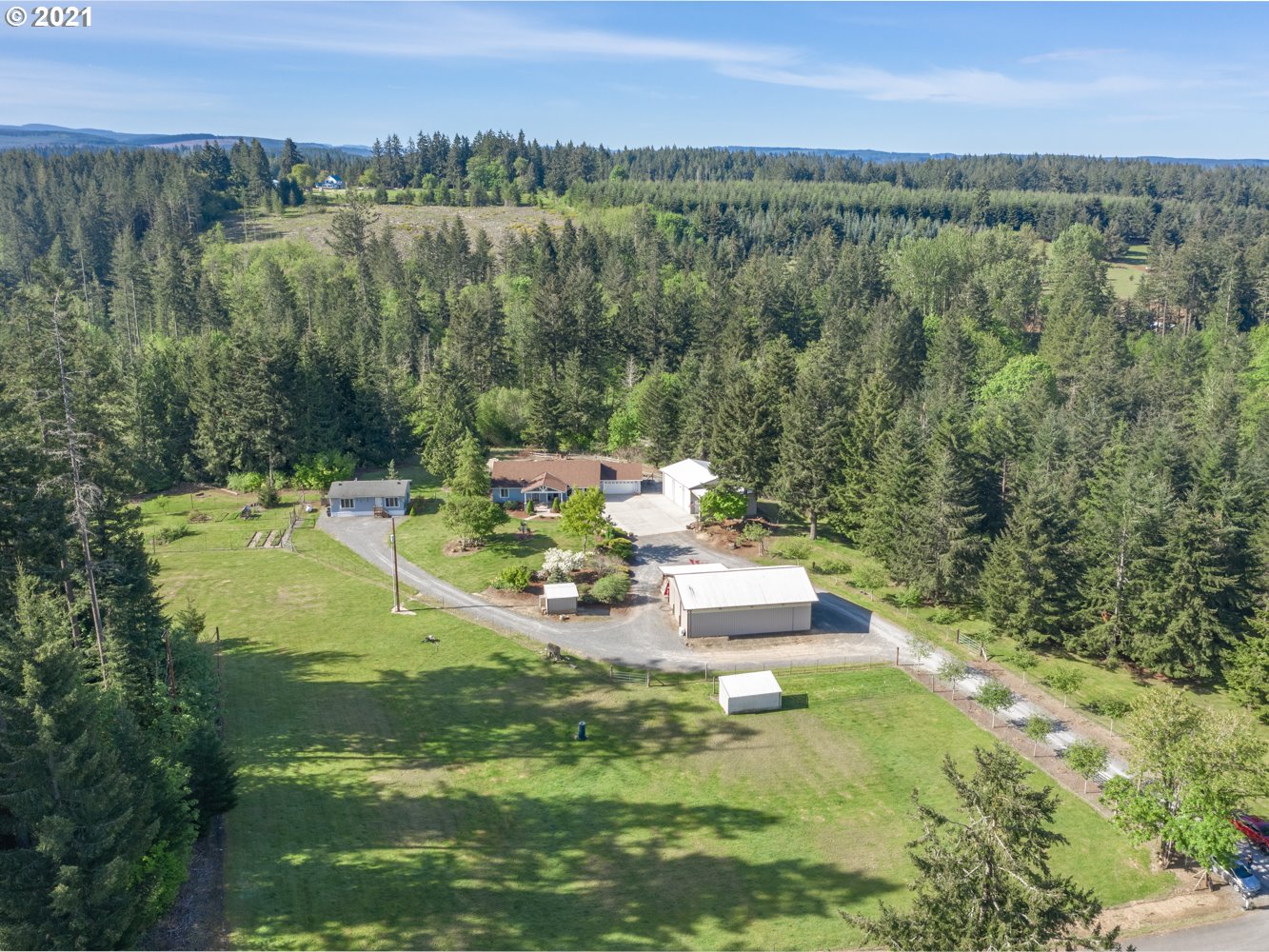 19790 South Young Road Molalla, OR 97038 - Photo 3 of 32 Gallery Image 3