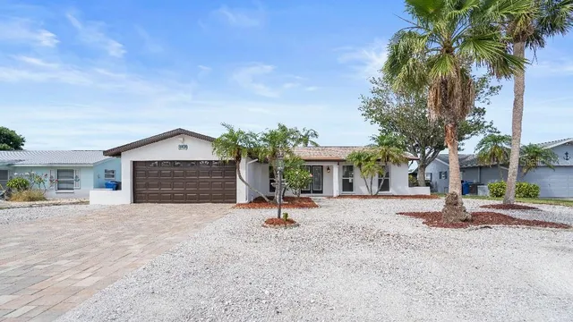 $637,000 | 1024 Spindle Palm Way, Apollo Beach, FL 33572