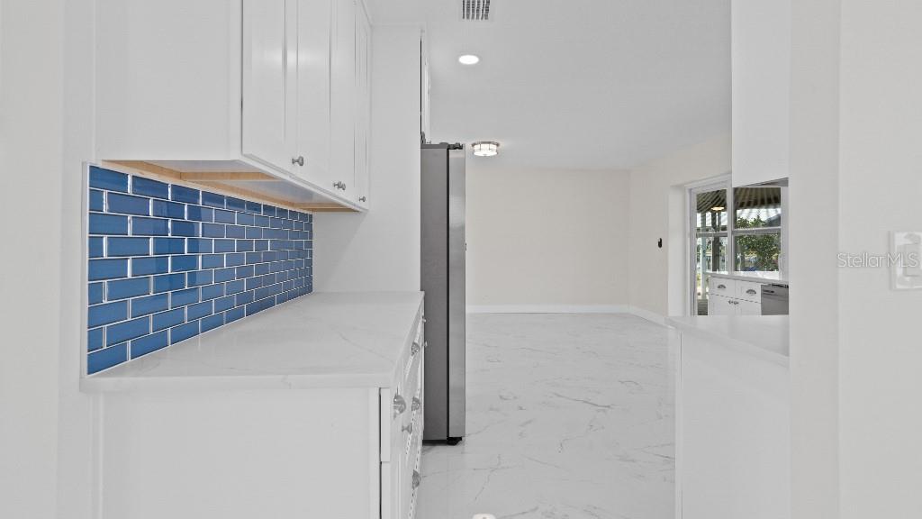 1024 Spindle Palm Way Apollo Beach, FL 33572 - Photo 11 of 50 a view of empty room