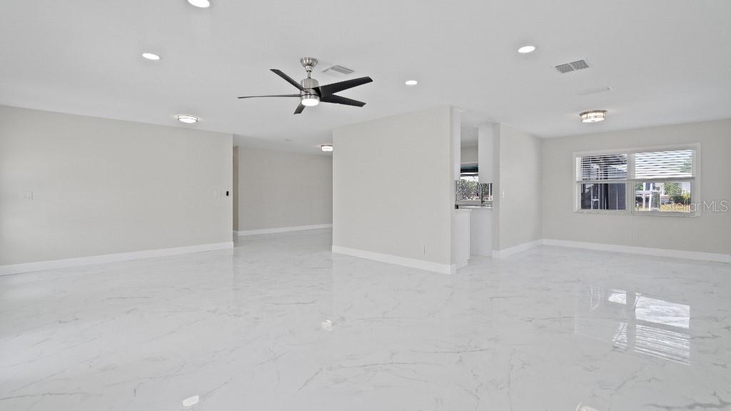 1024 Spindle Palm Way Apollo Beach, FL 33572 - Photo 34 of 50 a view of an empty room