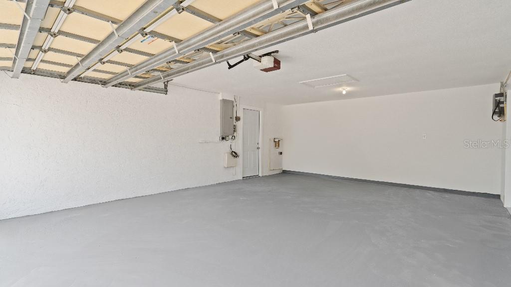 1024 Spindle Palm Way Apollo Beach, FL 33572 - Photo 5 of 50 a view of a room with racks